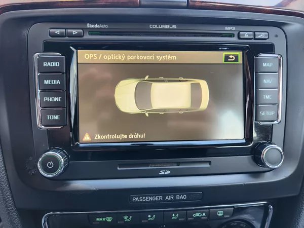 Škoda Superb 2.0-PRAV.SERVIS-TOP VÝBAVA - foto 34