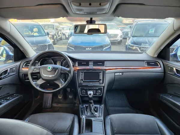 Škoda Superb 2.0-PRAV.SERVIS-TOP VÝBAVA - foto 37