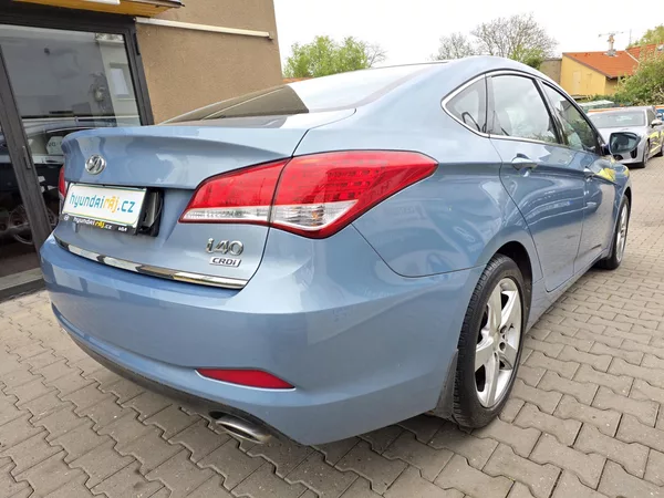 Hyundai i40 1.7-NÍZKÉ KM-AUT.KLIMA-ALU - foto 12