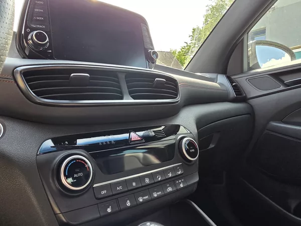 Hyundai Tucson 1.6-N-LINE-4x4-TOP STAV - foto 21
