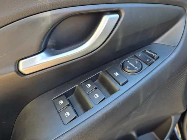 Hyundai i30 1.0-AUTOMAT-KAMERA-TEMPOMAT - foto 13
