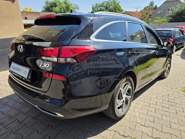 Hyundai i30 1.0-AUTOMAT-KAMERA-TEMPOMAT - foto 8
