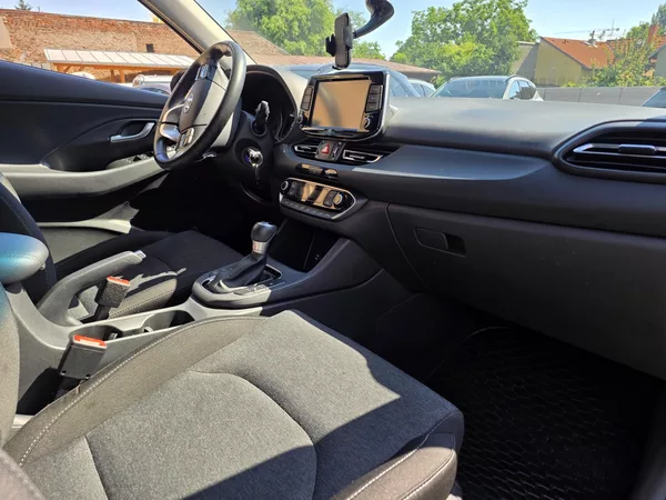 Hyundai i30 1.0-AUTOMAT-KAMERA-TEMPOMAT - foto 9