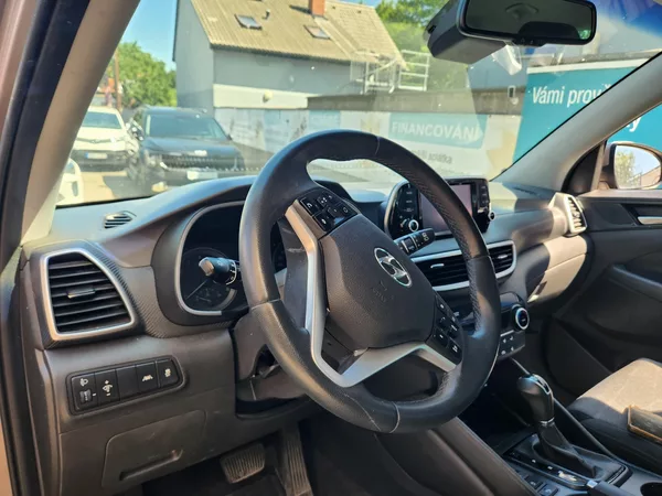 Hyundai Tucson 1.6-AUTOMAT-KAMERA - foto 11