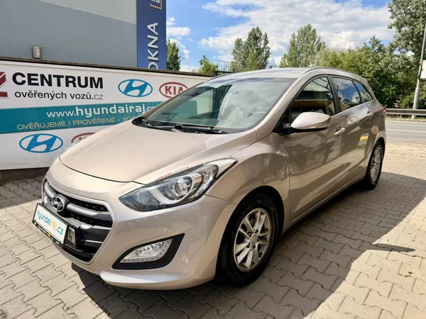 Hyundai i30 1.6-NÍZKÁ SPOTŘEBA-AUT-SENZORY - foto 16