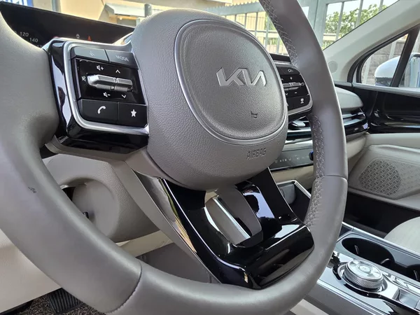 Kia Carnival 1.6-HEV-AUTOMAT-6+3MÍSTA - foto 19