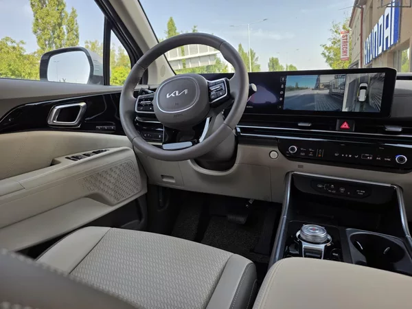 Kia Carnival 1.6-HEV-AUTOMAT-6+3MÍSTA - foto 20