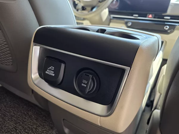 Kia Carnival 1.6-HEV-AUTOMAT-6+3MÍSTA - foto 31