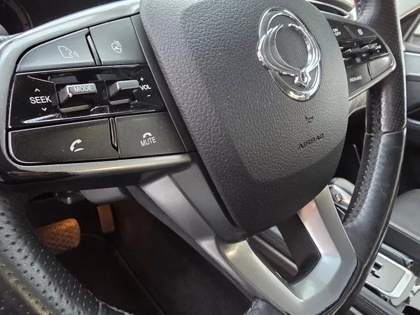 SsangYong Rexton 2.2-4x4-TAŽNÉ 3t-AUTOMAT - foto 13
