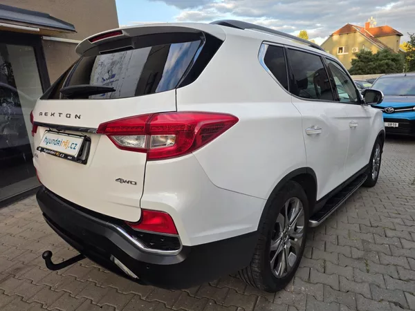SsangYong Rexton 2.2-4x4-TAŽNÉ 3t-AUTOMAT - foto 23