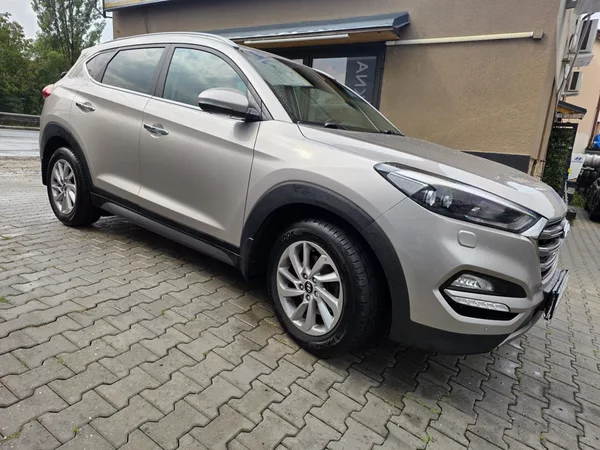 Hyundai Tucson 1.7-1MAJ.-TOP STAV-NAVI-KAMERA - foto 5