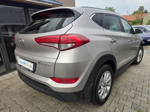 Hyundai Tucson 1.7-1MAJ.-TOP STAV-NAVI-KAMERA - foto 8