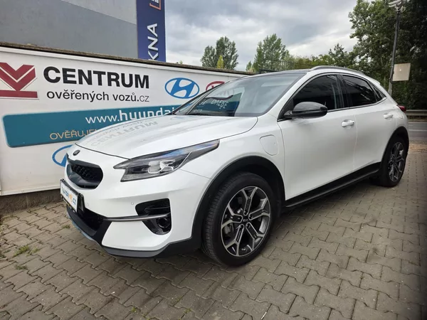 Kia XCeed 1.6-PLUG-IN HYBRID-1.MAJITEL