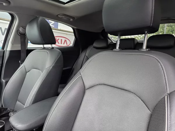 Kia XCeed 1.6-PLUG-IN HYBRID-1.MAJITEL - foto 12