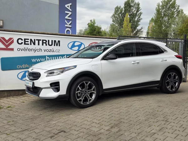 Kia XCeed 1.6-PLUG-IN HYBRID-1.MAJITEL - foto 6
