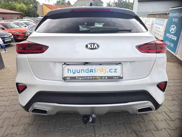 Kia XCeed 1.6-PLUG-IN HYBRID-1.MAJITEL - foto 9