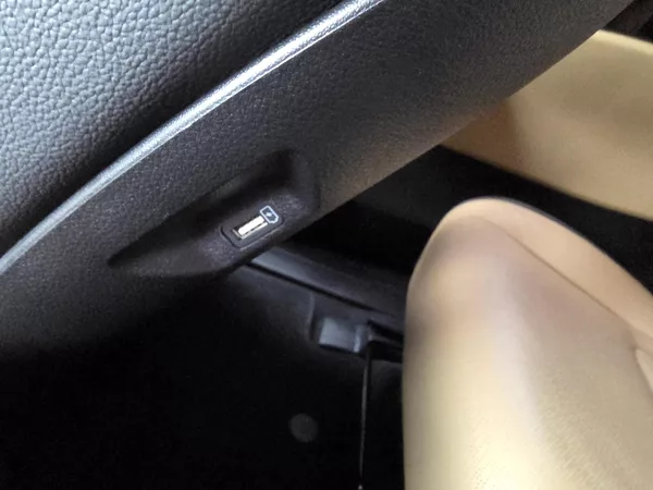 Kia Carnival 2.2-9 míst-SKLADEM - foto 17