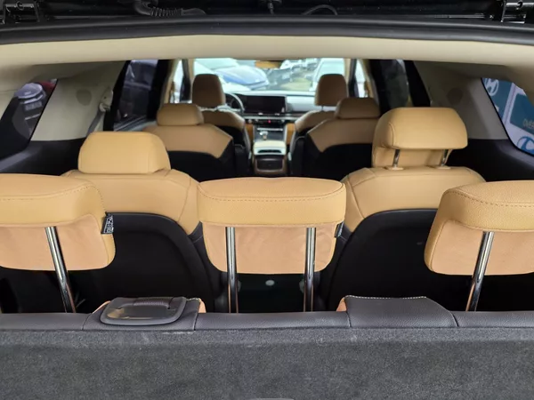 Kia Carnival 2.2-9 míst-SKLADEM - foto 8