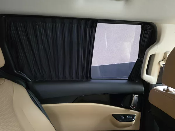 Kia Carnival 2.2-9 míst-SKLADEM - foto 9