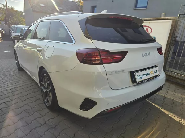 Kia Ceed 1.5-V ZÁRUCE-AUTOMAT - foto 10