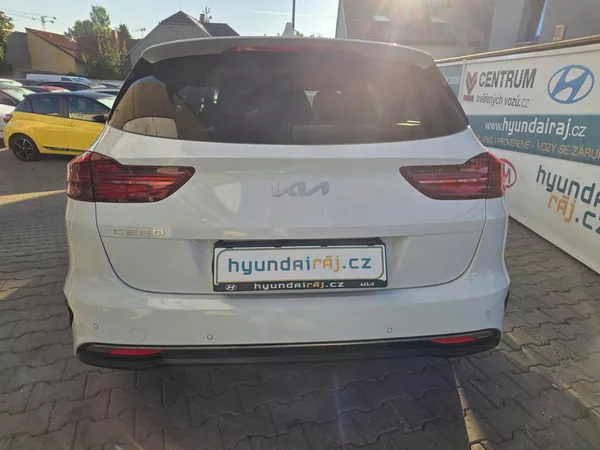 Kia Ceed 1.5-V ZÁRUCE-AUTOMAT - foto 11