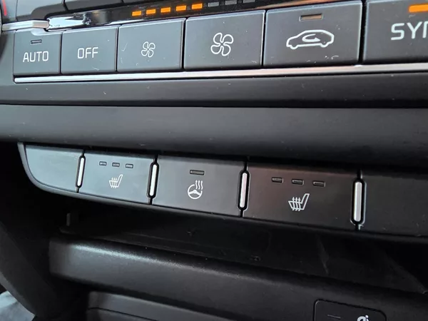 Kia Ceed 1.5-V ZÁRUCE-AUTOMAT - foto 14