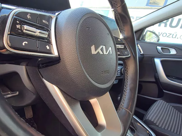 Kia Ceed 1.5-V ZÁRUCE-AUTOMAT - foto 23
