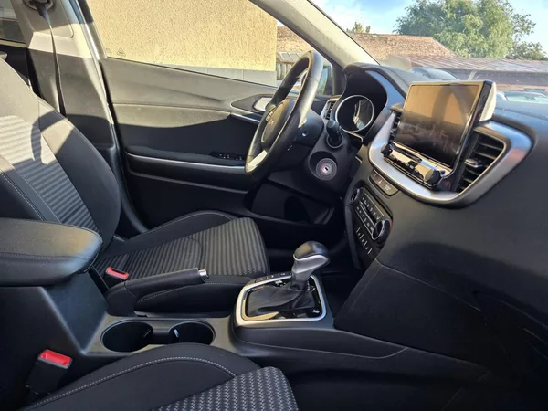 Kia Ceed 1.5-V ZÁRUCE-AUTOMAT - foto 26