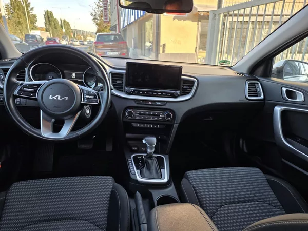 Kia Ceed 1.5-V ZÁRUCE-AUTOMAT - foto 3