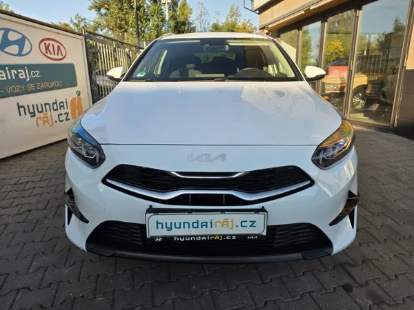 Kia Ceed 1.5-V ZÁRUCE-AUTOMAT - foto 4