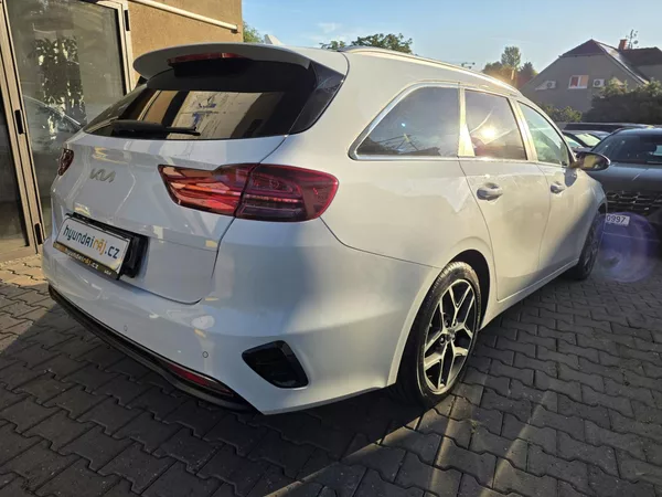 Kia Ceed 1.5-V ZÁRUCE-AUTOMAT - foto 9