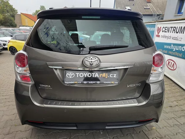 Toyota Verso 1.8-2+3SEDAD.NÍZKÉ KM-TOP STAV - foto 11