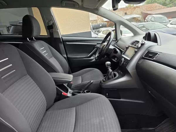 Toyota Verso 1.8-2+3SEDAD.NÍZKÉ KM-TOP STAV - foto 25