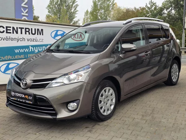 Toyota Verso 1.8-2+3SEDAD.NÍZKÉ KM-TOP STAV - foto 3