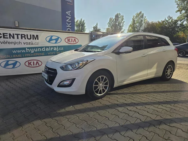 Hyundai i30 1.6-DPH-PĚKNÝ STAV-AUT.KLIMA - foto 6