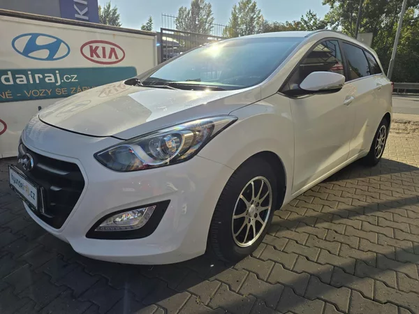 Hyundai i30 1.6-DPH-PĚKNÝ STAV-AUT.KLIMA - foto 7