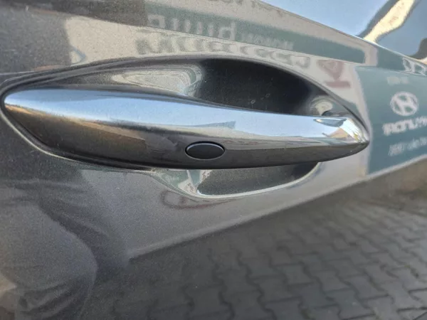 Hyundai Tucson 1.6-HYBRID-1MAJ.-DPH-V ZÁRUCE - foto 15