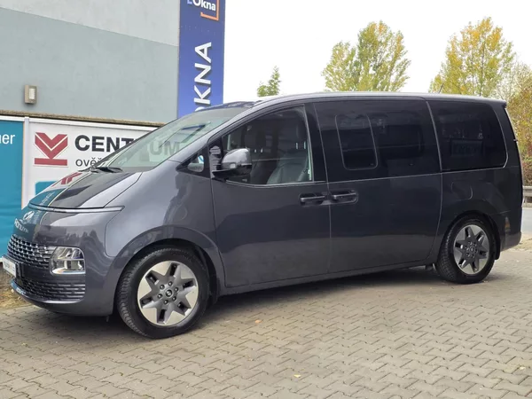 Hyundai Staria 2.2-AUTOMAT-KŮŽE-9MÍST