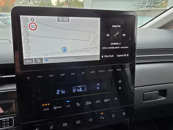 Hyundai Staria 2.2-AUTOMAT-KŮŽE-9MÍST - foto 17