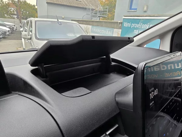 Hyundai Staria 2.2-AUTOMAT-KŮŽE-9MÍST - foto 21