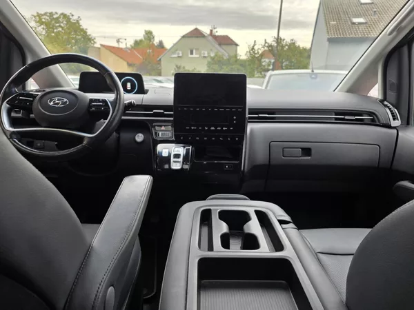 Hyundai Staria 2.2-AUTOMAT-KŮŽE-9MÍST - foto 26