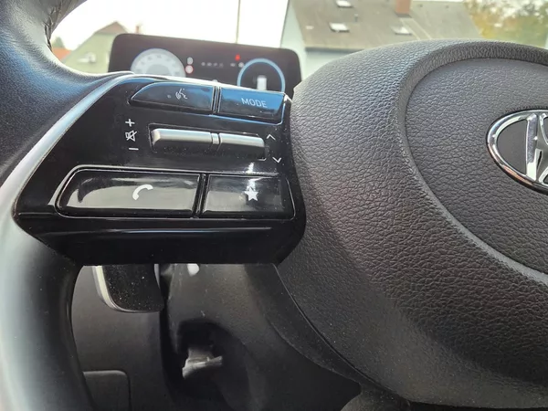 Hyundai Staria 2.2-AUTOMAT-KŮŽE-9MÍST - foto 27