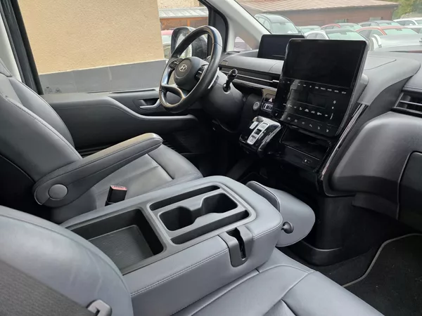 Hyundai Staria 2.2-AUTOMAT-KŮŽE-9MÍST - foto 30