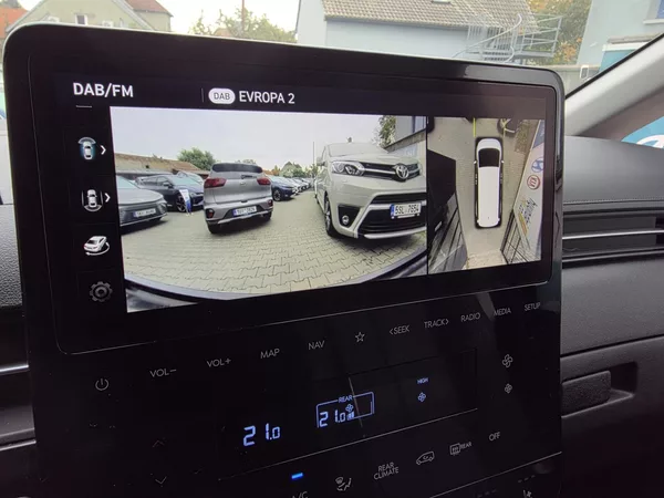Hyundai Staria 2.2-AUTOMAT-KŮŽE-9MÍST - foto 36