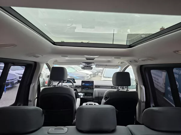 Hyundai Staria 2.2-AUTOMAT-KŮŽE-9MÍST - foto 4