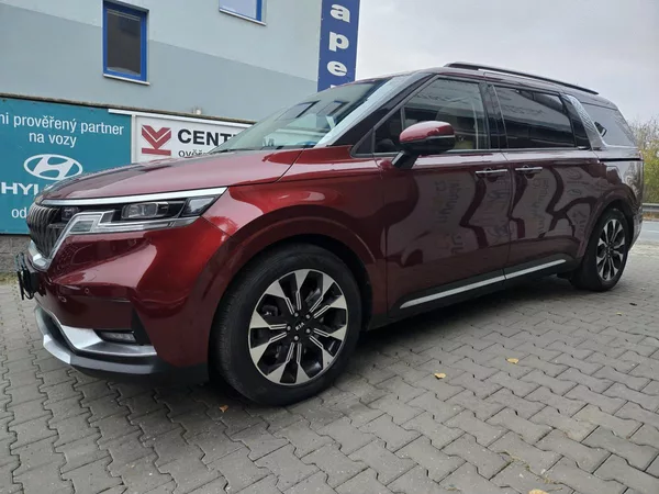 Kia Carnival 9 míst-REZERVACE