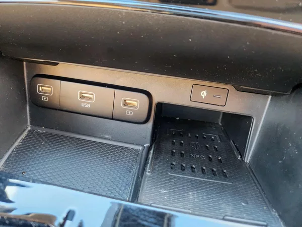 Kia Carnival 9 míst-REZERVACE - foto 7
