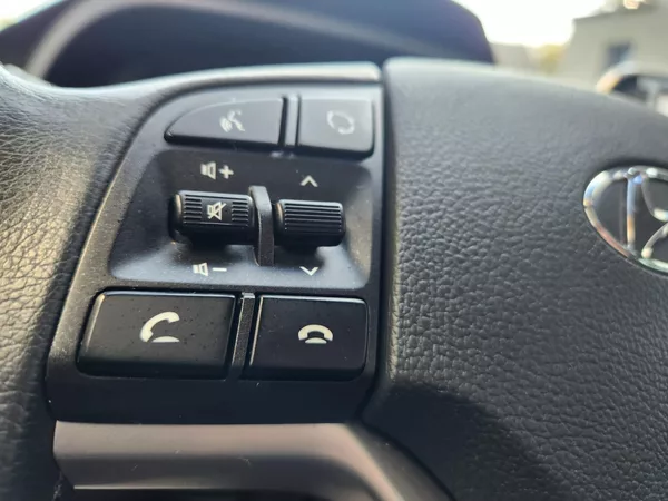 Hyundai Tucson 1.6-1.MAJITEL-TOP STAV-4x4 - foto 14