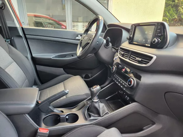 Hyundai Tucson 1.6-1.MAJITEL-TOP STAV-4x4 - foto 21