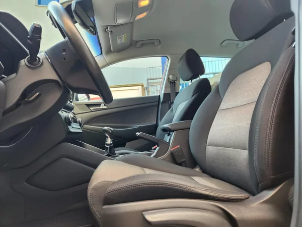 Hyundai Tucson 1.6-1.MAJITEL-TOP STAV-4x4 - foto 22